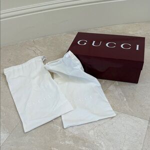 Gucci Burgundy Shoe Box with White Dust Bags
